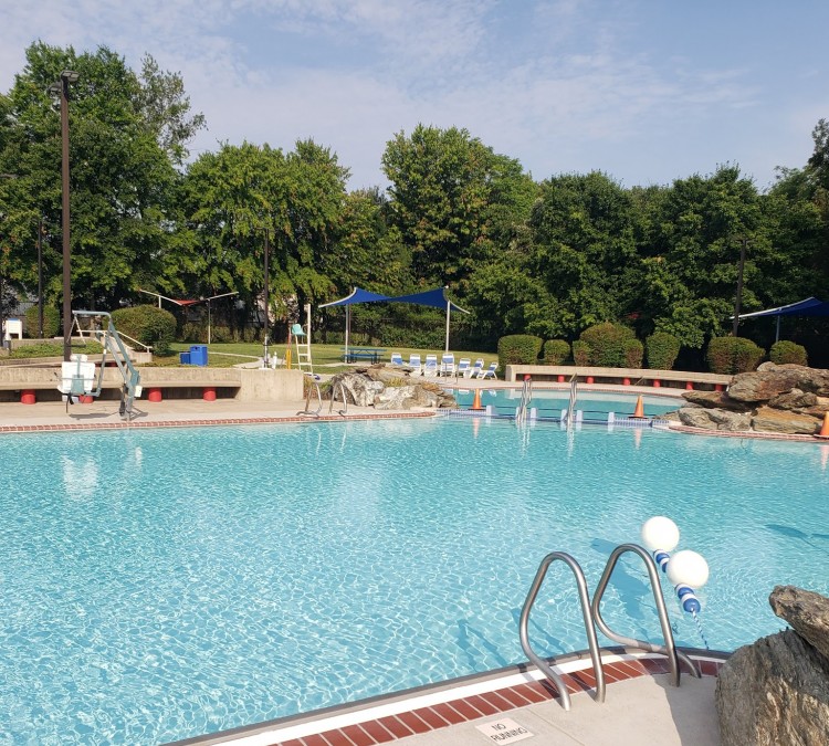 sarah-e-auer-western-county-outdoor-pool-photo